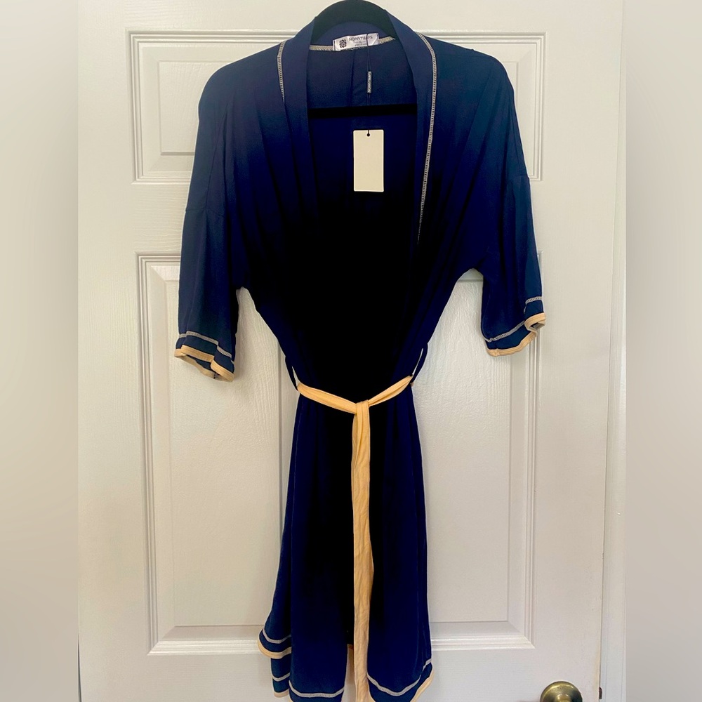 NWT lightweight Robe